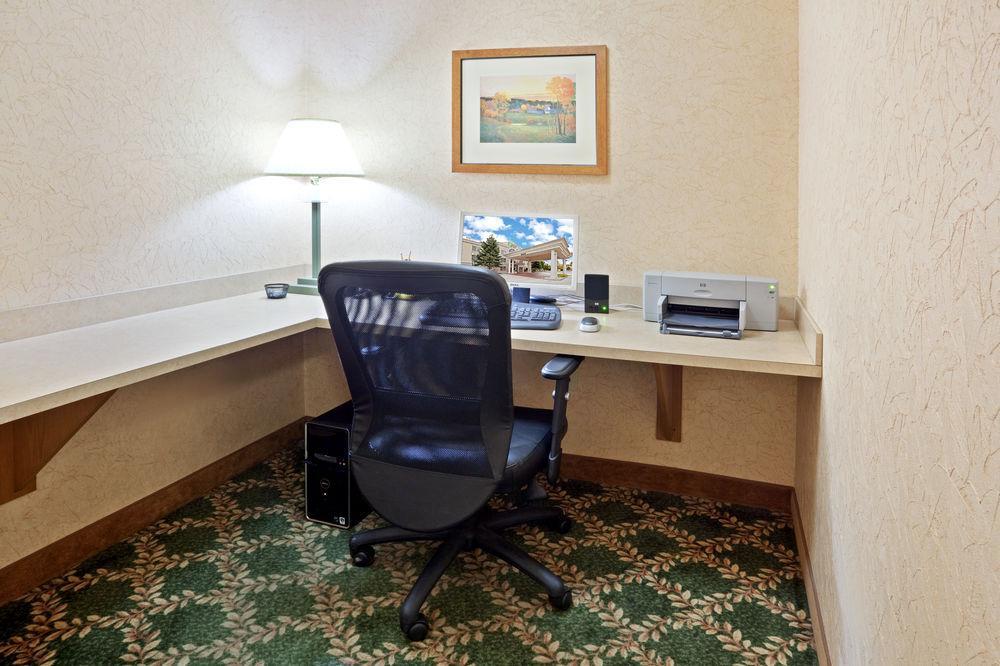 Holiday Inn Express Hotel & Suites Idaho Falls By Ihg Konforlar fotoğraf